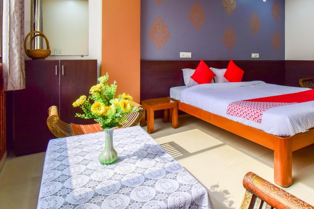 Oyo 67509 Hotel Tukson Narayangaon Exterior foto
