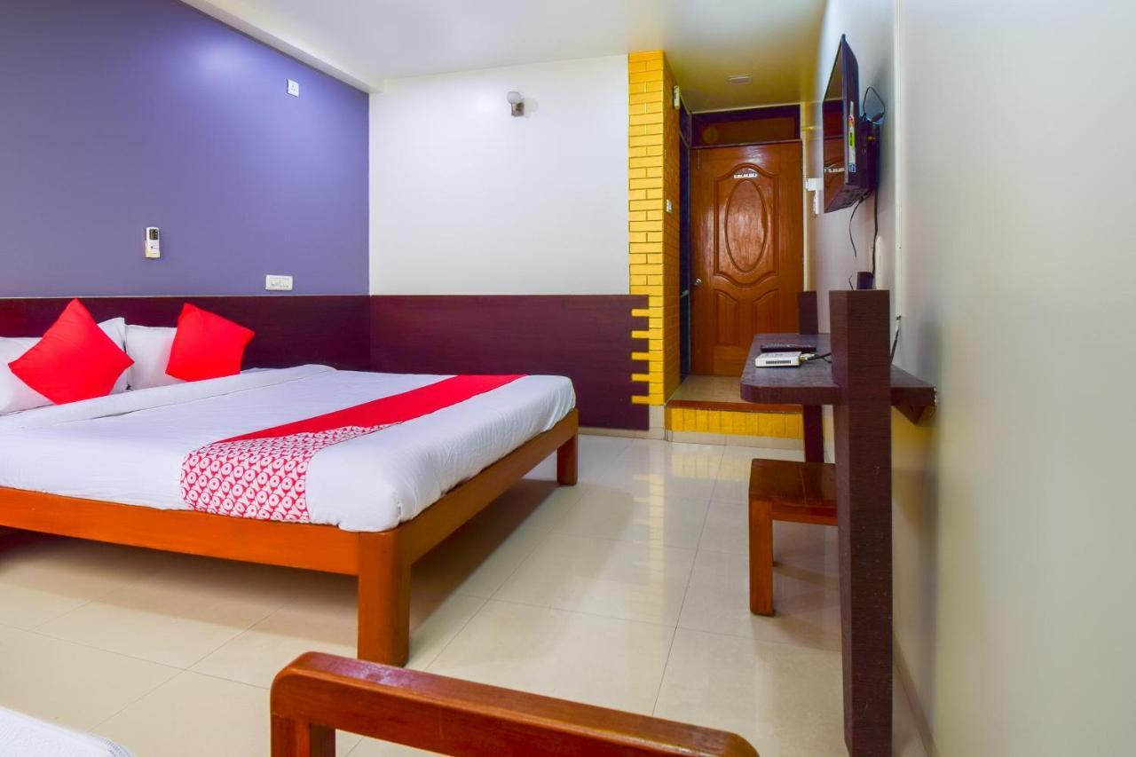 Oyo 67509 Hotel Tukson Narayangaon Exterior foto